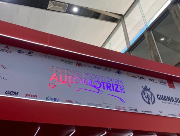 VISITA AL FORO AUTOMOTRIZ 2025
